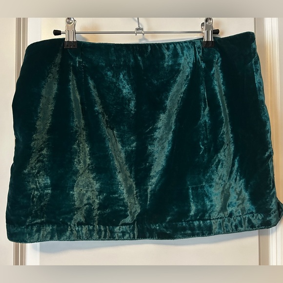 Free People mini skirt - Picture 2 of 3